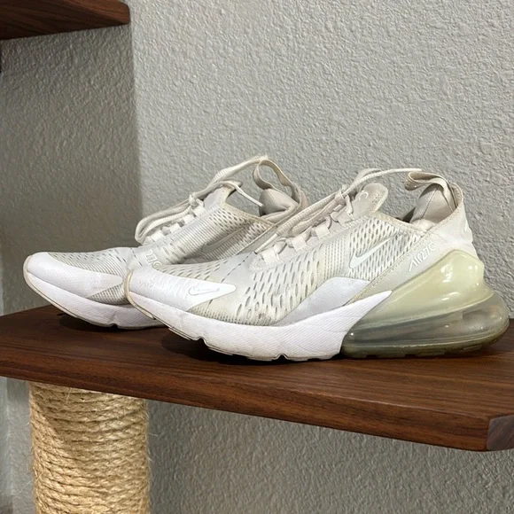 Nike Air Max 270. Size 6 Youth or Size 7 Women’s - Picture 4 of 11